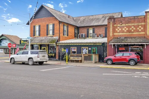 Apartment on Broadway St - K Hotels in Sugarcreek