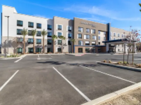 Hampton Inn & Suites by Hilton Corona Hotels in Corona