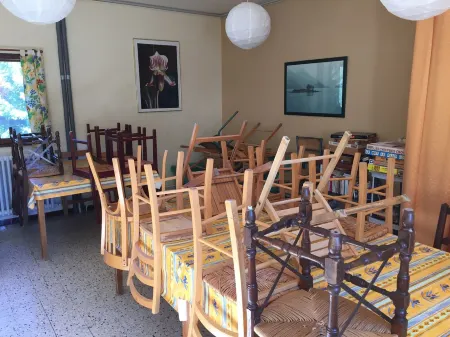 Gîte "le Beau Rêve": Group of 27 people max Отели в г. Сент-Этьен-ан-Деволюи