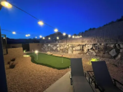 Beautiful 5 Bd/6 Bath - Zion's Edge, Kolob Canyon, Private Pool, Hot Tub, Views! 維爾京酒店