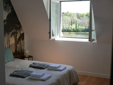 Stunning villa on a water-sea river (close to Bénodet's estuary)