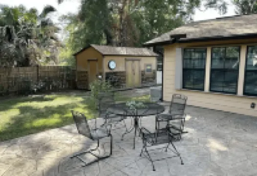 Relaxing House Near Beach Sleeps 8