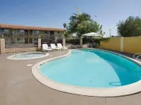 Anaheim Astoria Inn & Suites - Motels