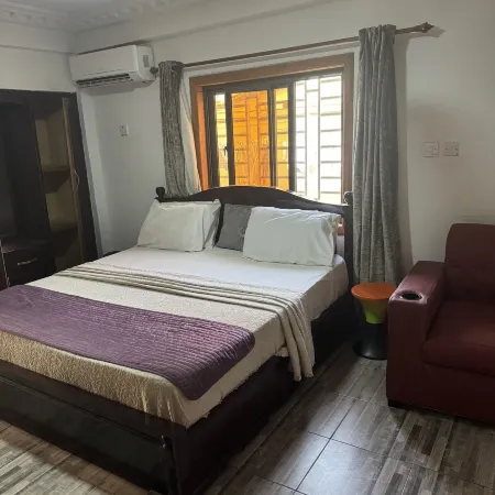 LaRosa Executive Guest House