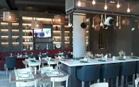 Five Hotel & Residences - breakfast