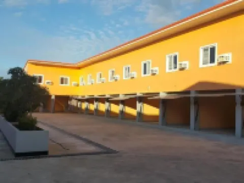 UKL エバー リゾート ホテル ラワグのホテル