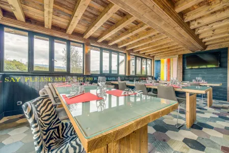 La Maison Rouge Отели в г. Сен-Пьер-д'Альбиньи