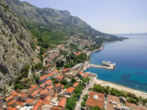 Villa Mama - Traditional Apartments in Omis, Free Parking Hotels in Omiš