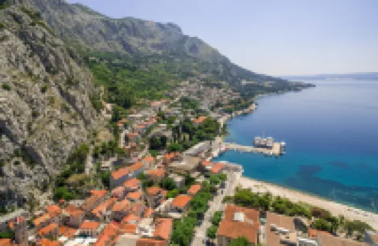 Villa Mama - Traditional Apartments in Omis, Free Parking