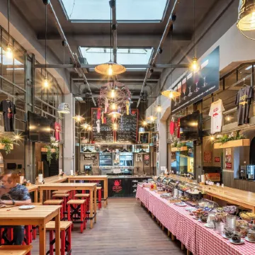 Hotel "Palác U Kočků" by Adrez, Palace at the Cats Отели рядом с достопримечательностью «Карлов мост»