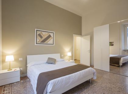 Regis Condo