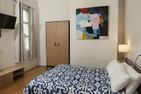 The Met Hotel Hotels near University of Southern Queensland Art Collection