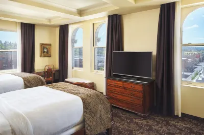 Davenport Hotel, Autograph Collection Hotels near Marshalls