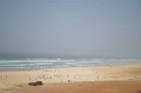 Oasis Seaside by Barok