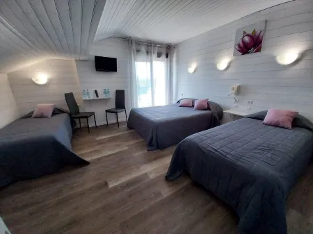 Oustalet Отели рядом с достопримечательностью «Station de Ski - Font Romeu Pyrénées 2000»