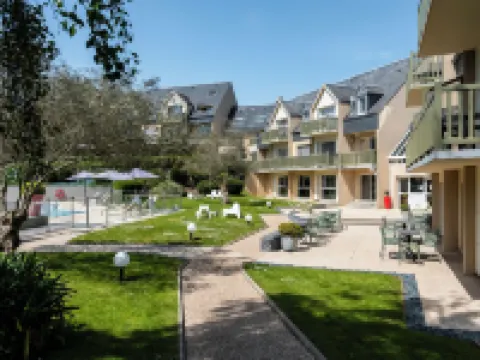 Hôtel Mercure Omaha Beach Ξενοδοχεία στην πόλη Lower Normandy