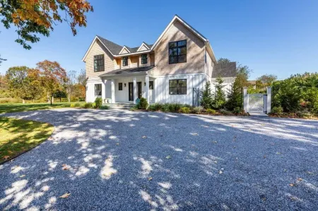 Sandpoint by Rove Travel Modern 5Br Family Home with Pool