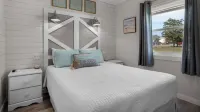6 Minutes to the Gulf, Cute & Coastal Cottage: Sleeps 6 Hotel a Laguna Beach