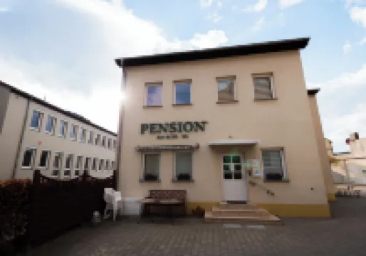 เพนชั่น แอม ชลอส โรงแรมใน