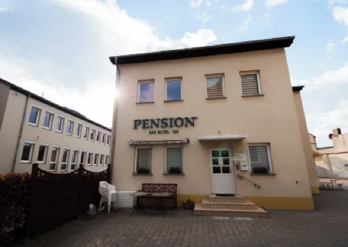 Pension am Schloss Hotels in 