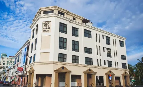 더 코너 하우스 쿠알라 벨라이트 호텔