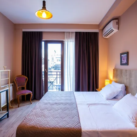 Hotel N16