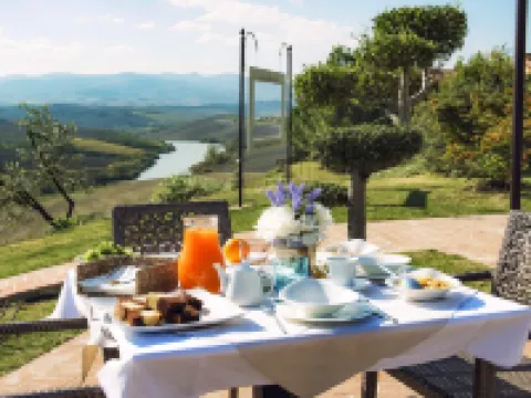 迪阿瑟羅尼華麗露營酒店 佩喬利酒店