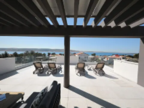 Villa with Heated Pool โรงแรมในSeline