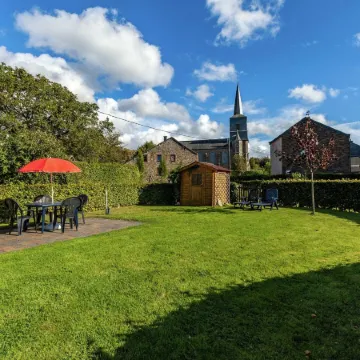 La Roche Cozy Forest Escape