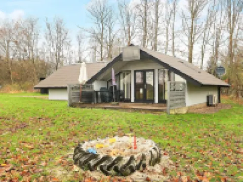 6 パーソン ホリデーホーム イン ロスレヴ-バイ トラウム