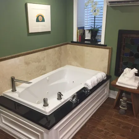Peace & Plenty Inn Bed and Breakfast Downtown St Augustine-Adults Only