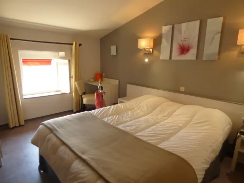 Hotel du Centre Hotels in Pierrelatte