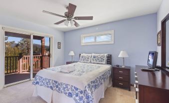 Mule Meadows Classy, Split Level South Tahoe Home!