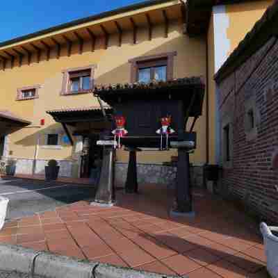 Hotel El Angliru Hotel Exterior