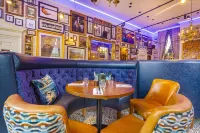 The Rutland Arms Hotel, Bakewell, Derbyshire - bar