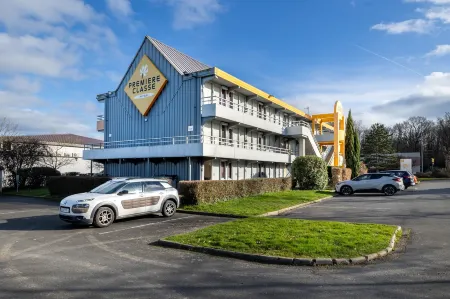 Premiere Classe Angers Ouest - BEAUCOUZÉ Отели в г. Бокузе