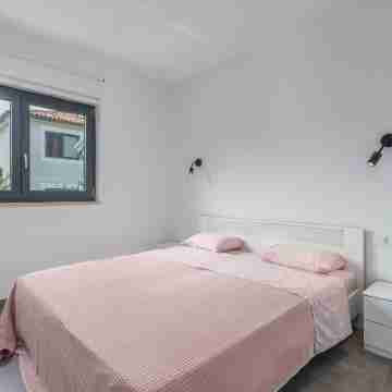 Villa in Novigrad with Private Pool and Beach Rooms