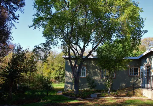 Sagewood Cottage for 2 People with Wonderful Private Terrace in Garden!