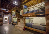 PodShare East Hollywood