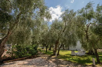 Apartment Ulivo with Pool and Private Beach