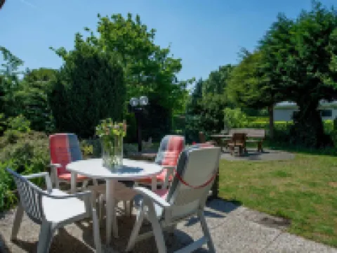 Bungalow Near Lake Veere with Sunny Terrace