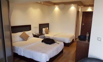 City Inn Hotel - Hizvo