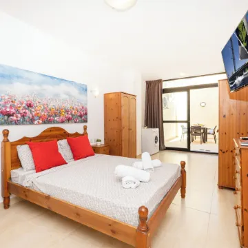 Sea Bliss Maisonette Close to Sea