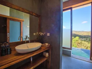 Seven Havens Residence