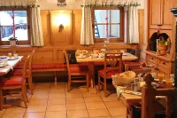 Gasthof Eiserne Hand Hotels in Gemeinde Sankt Jakob in Haus