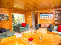 Tatahi Cove Back Packer Hotels in Hahei