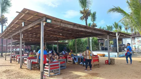 Tropicana Beach & Resort Отели в г. Грэйтер Монровия