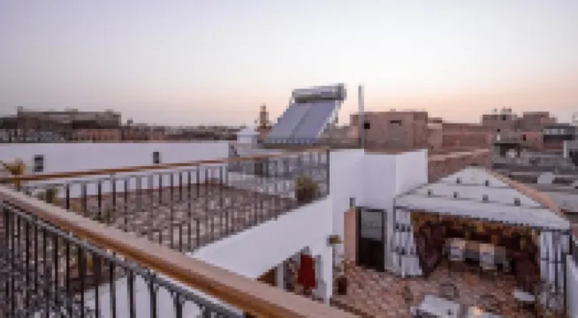 愛的旅館 - 青年旅社