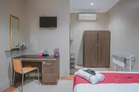 RedDoorz Syariah Near Jamtos Jambi 2