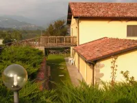 Agriturismo la Palazzina Hotels near Sassi